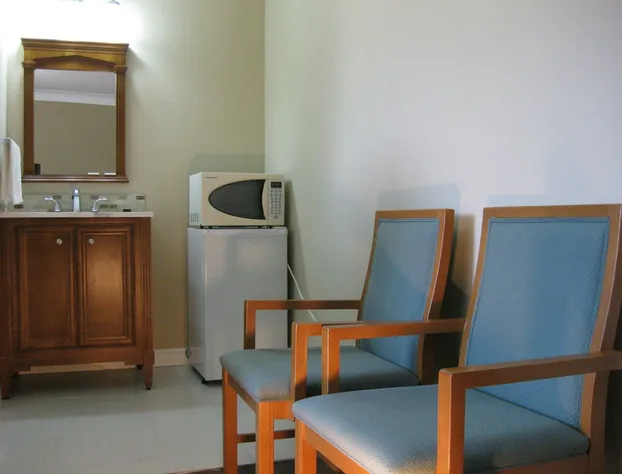 Embassy Motel hotel detail image 4