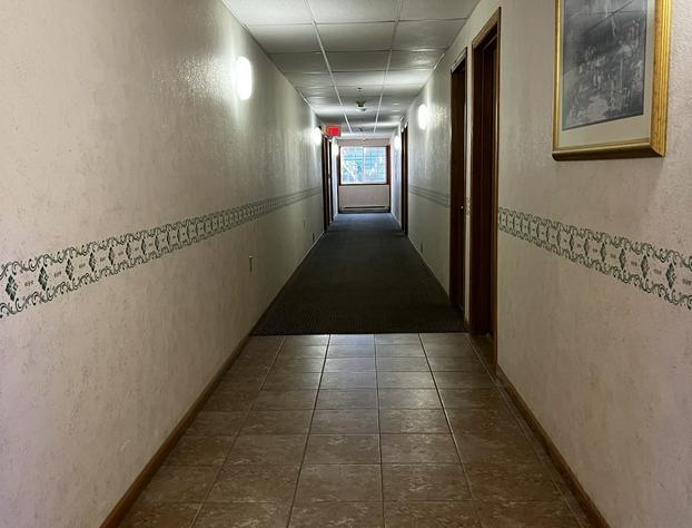 Budget Host Inn & Suites hotel detail image 4