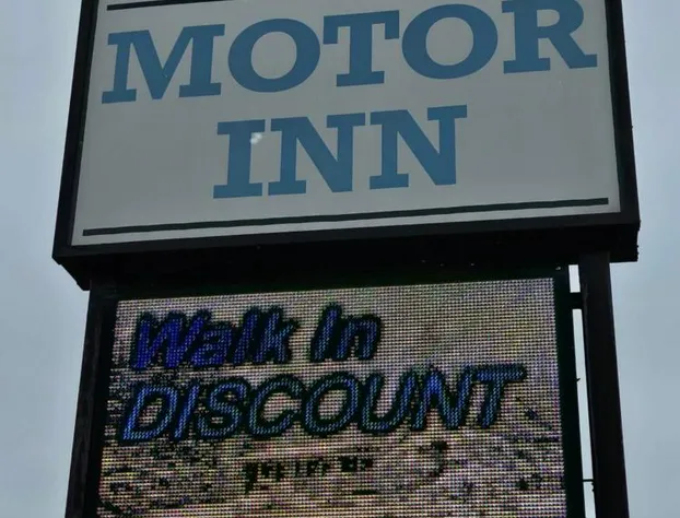 Budget Host Inn & Suites hotel detail image 1