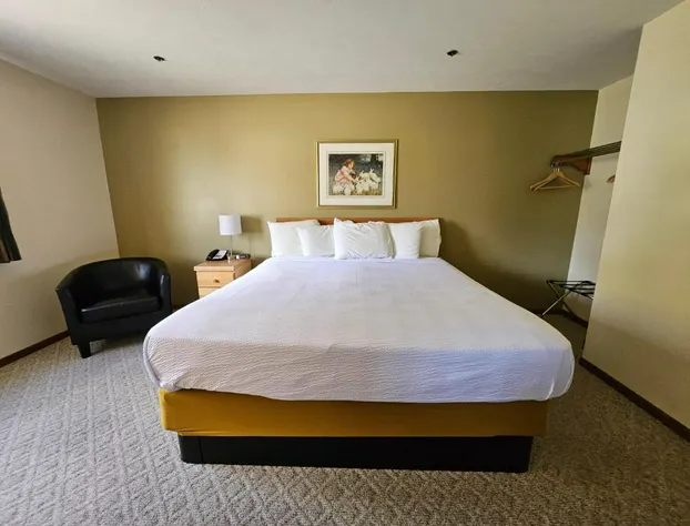 Budget Host Inn & Suites hotel detail image 3