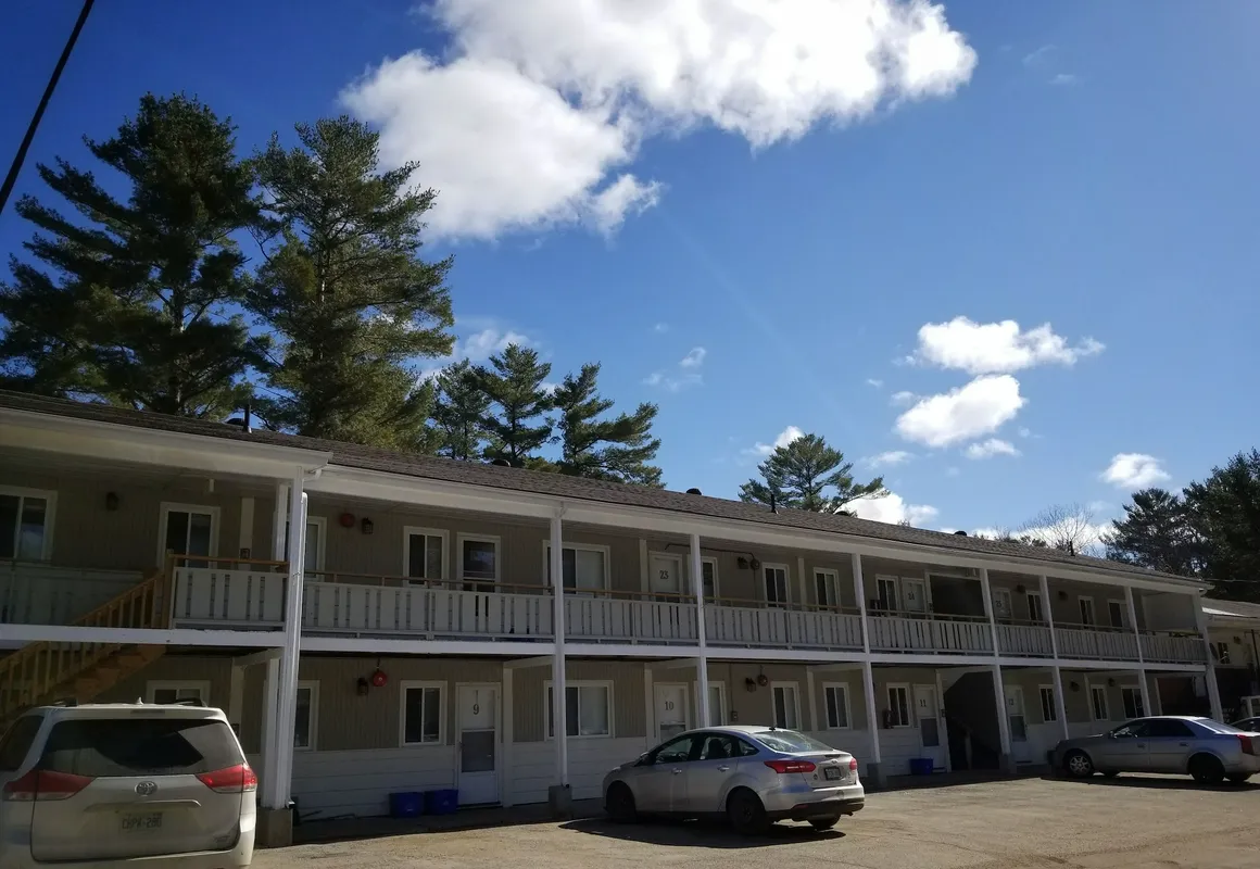 Pinedale Inn hotel hero