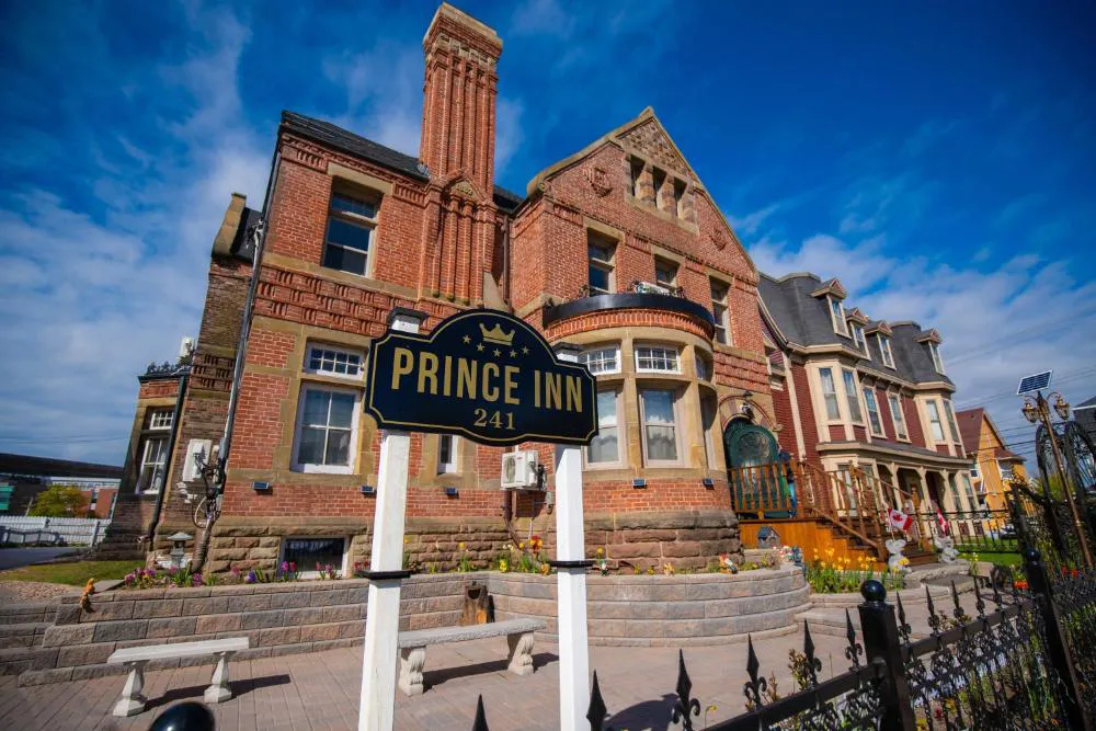 Prince Inn hotel hero