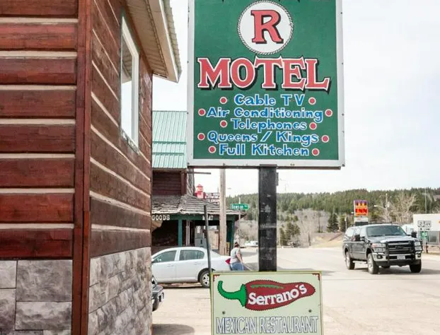 Circle R Motel hotel detail image 4