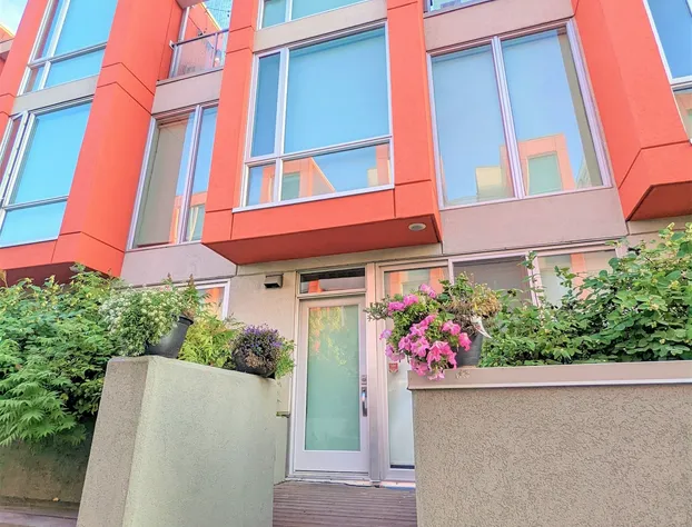 Monki Di Executive Suites - GLAS - Luxury Inner City Home 3 min to Downtown w Private Rooftop Patio Fireplace hotel detail image 1