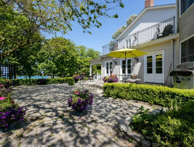 The Old Bank House Bed & Breakfast hotel detail image 1