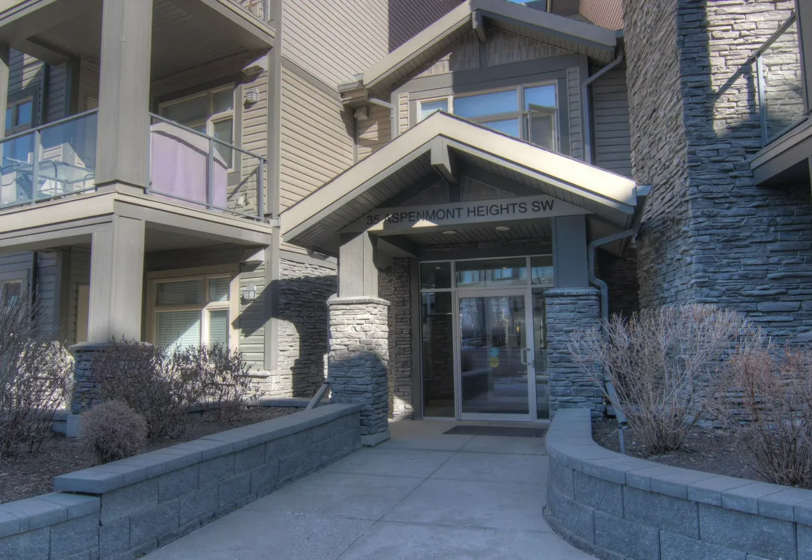 Pinnacle Inn & Suites Aspen hotel hero