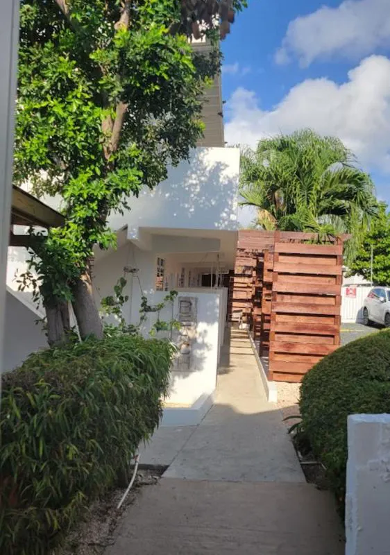 La Jamaca hotel hero