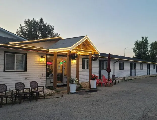 Grizzly Motel hotel detail image 3