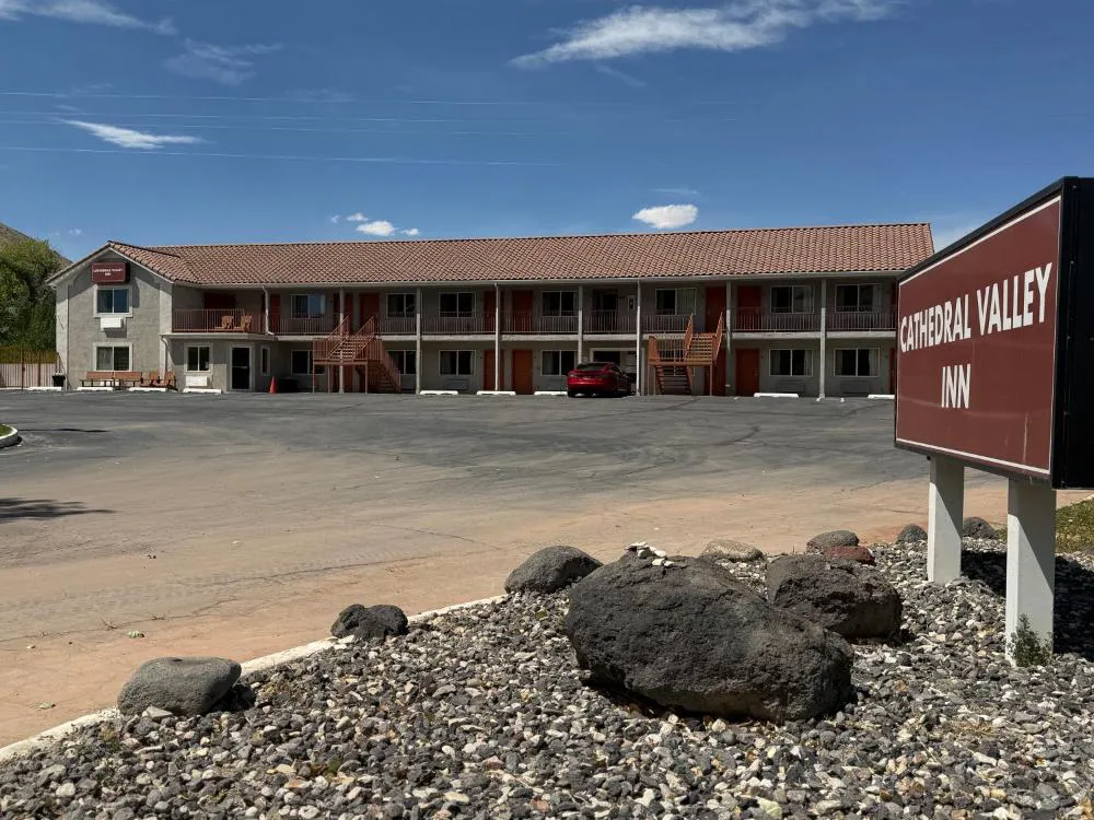 Cathedral Valley Inn hotel hero