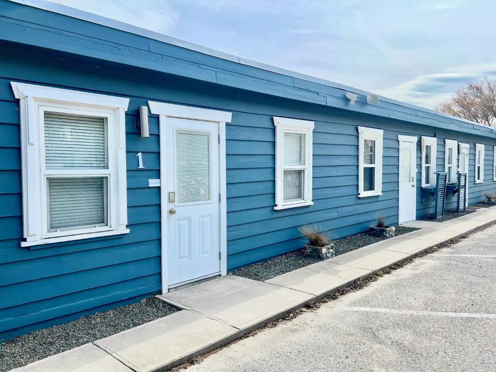 Peachland Beach Resort hotel hero