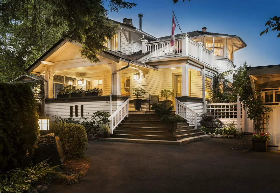 ThistleDown House hotel hero