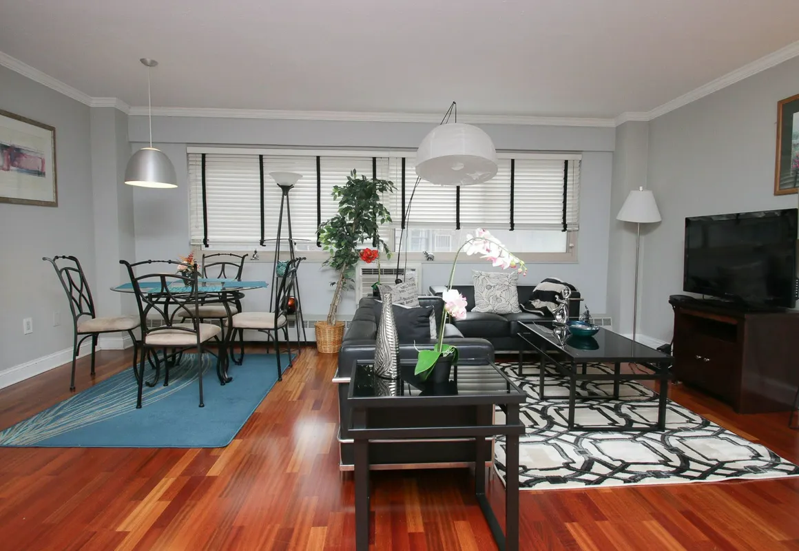 Renaissance Properties - 21 & Chestnut hotel hero