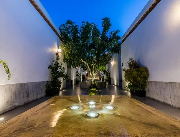 Marialicia Suites hotel detail image 3
