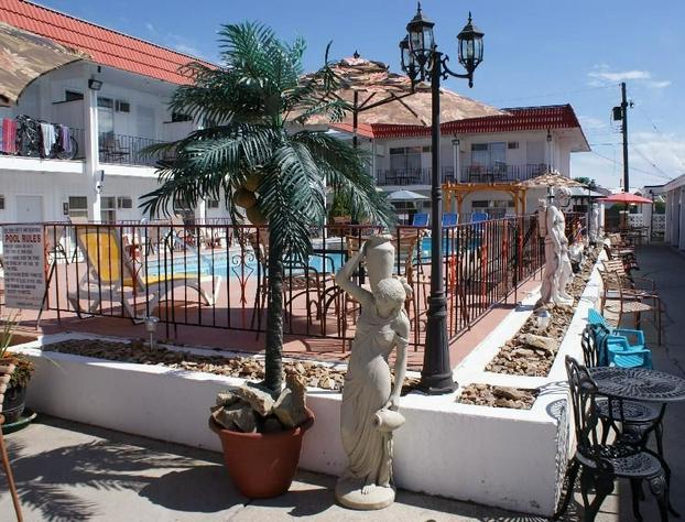 Riverside Motel hotel detail image 4