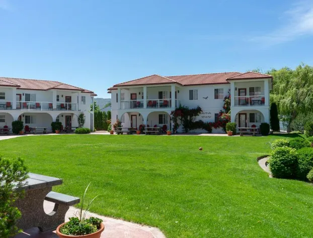 Sandy Beach Suites hotel detail image 1