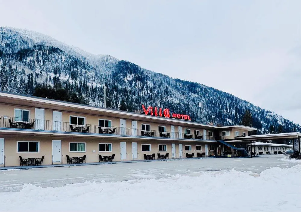 Villa Motel hotel hero