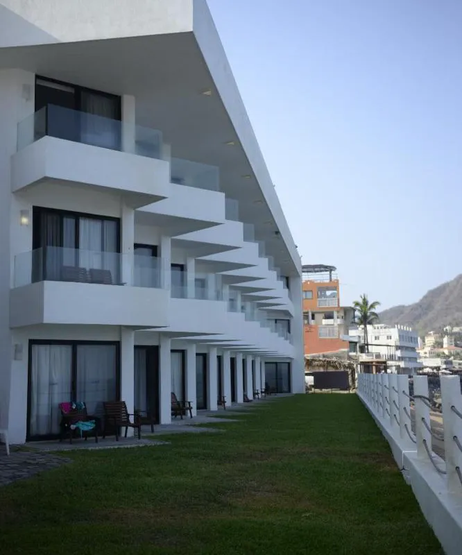 Hotel Barra de Navidad hotel hero