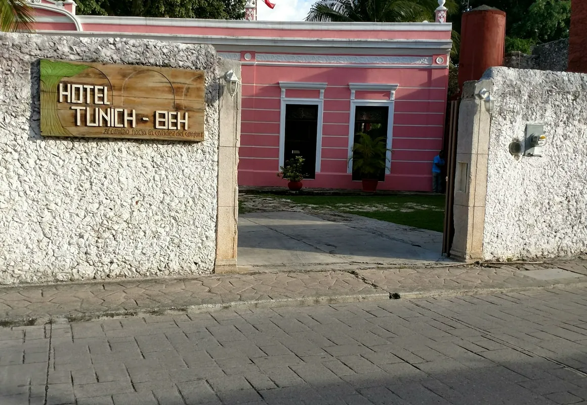 Hotel Tunich Beh hotel hero