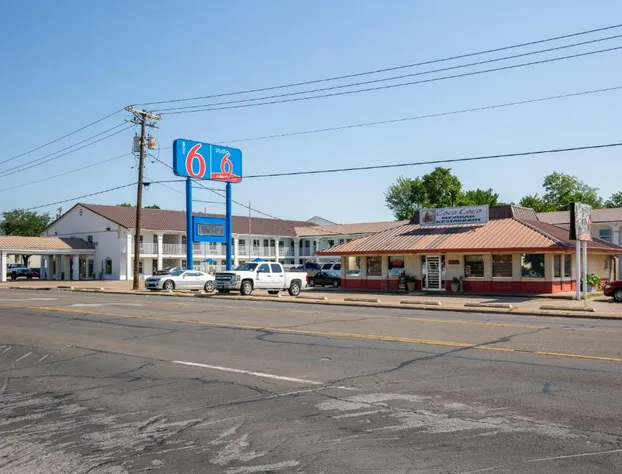 Studio 6 Bryan, TX - University Area hotel detail image 3