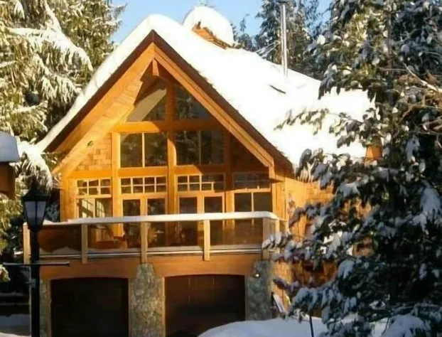 Big Red Lodge hotel detail image 1