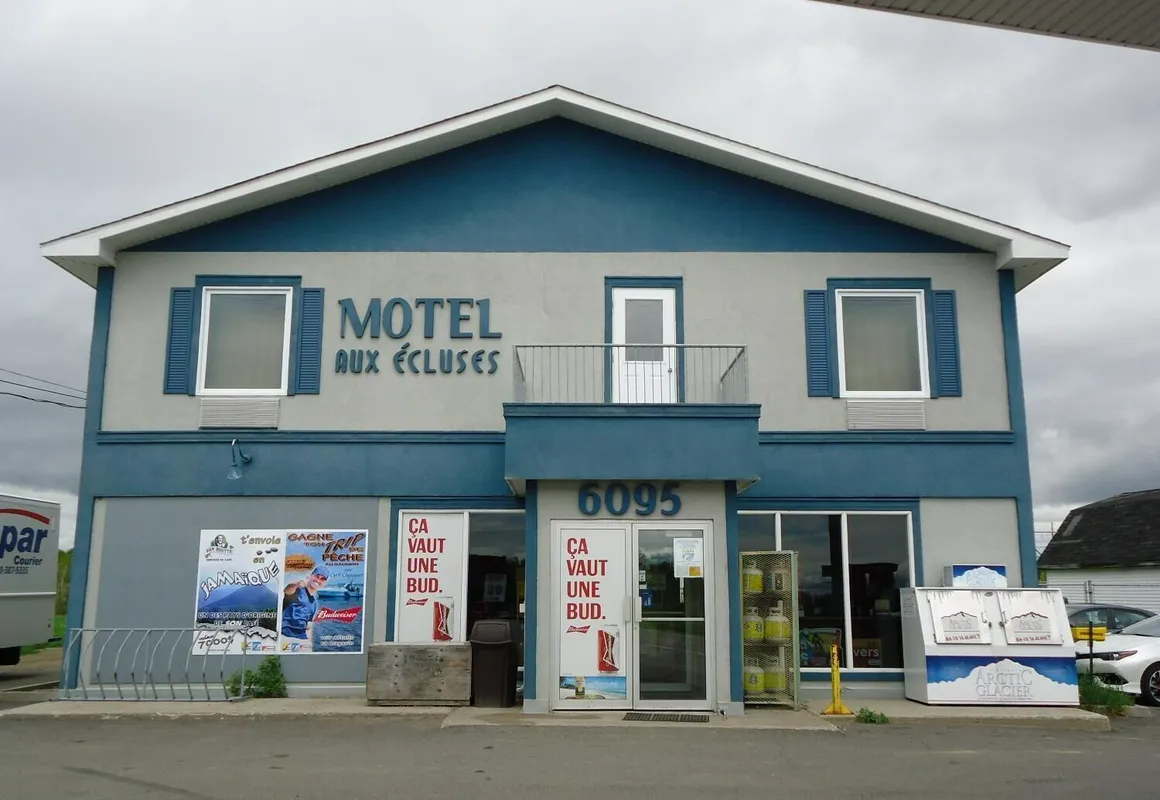 Motel aux Ecluses hotel hero