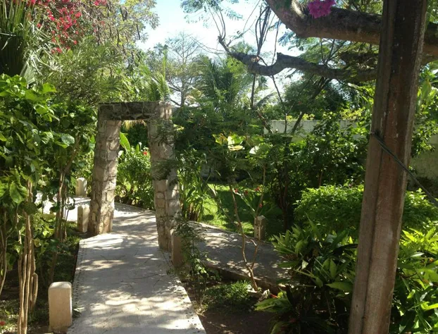 Maria's Kan Kin with Private Beach hotel detail image 4