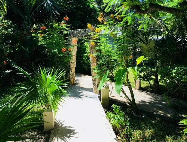 Maria's Kan Kin with Private Beach hotel detail image 1