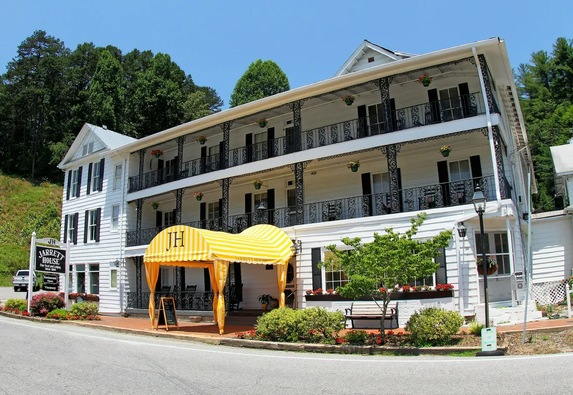 Jarrett House hotel hero