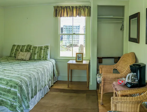 Hinckleys Dreamwood Cottages hotel detail image 3