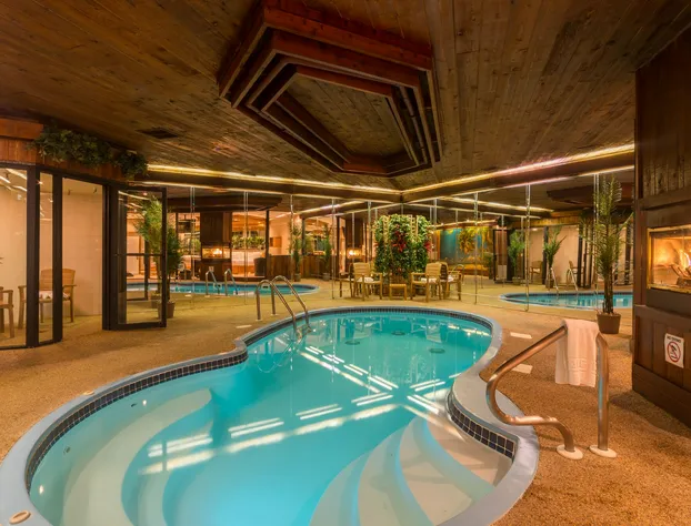 Sybaris Pool Suites Mequon hotel detail image 1