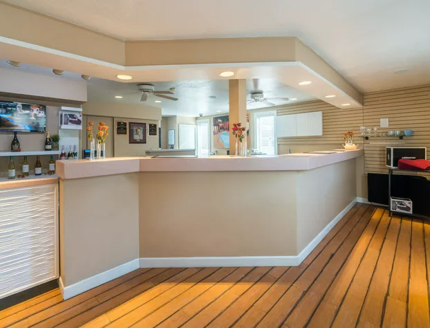 Sybaris Pool Suites Mequon hotel detail image 3