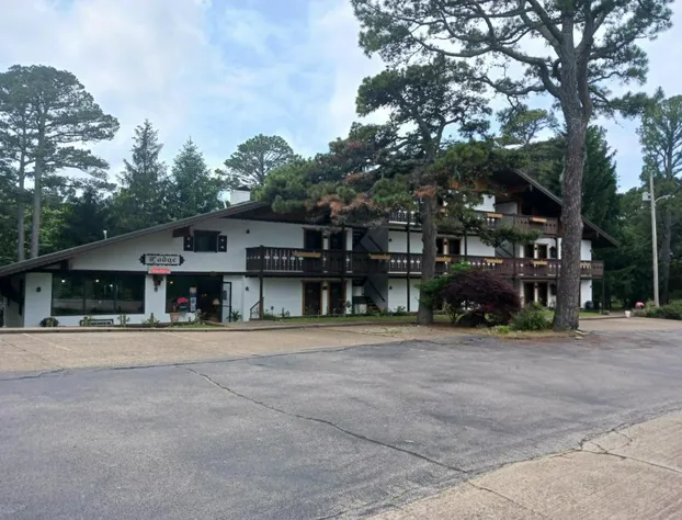 Bavarian Inn Lodge & Restaurant hotel detail image 1