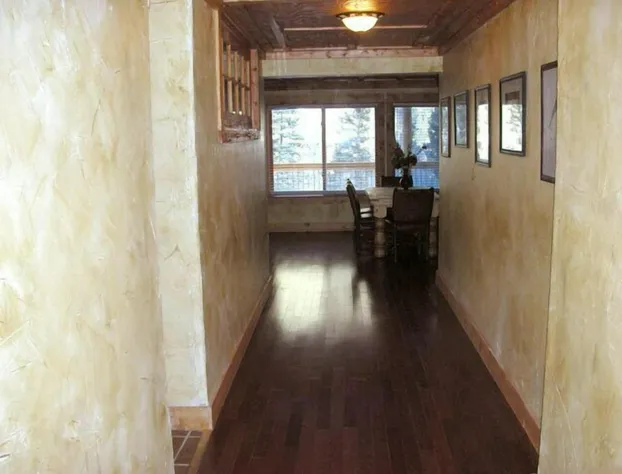 Snow Bear Inn hotel detail image 4