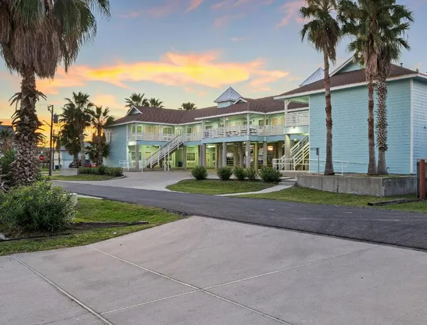 Bluff's Landing Lodge hotel detail image 1