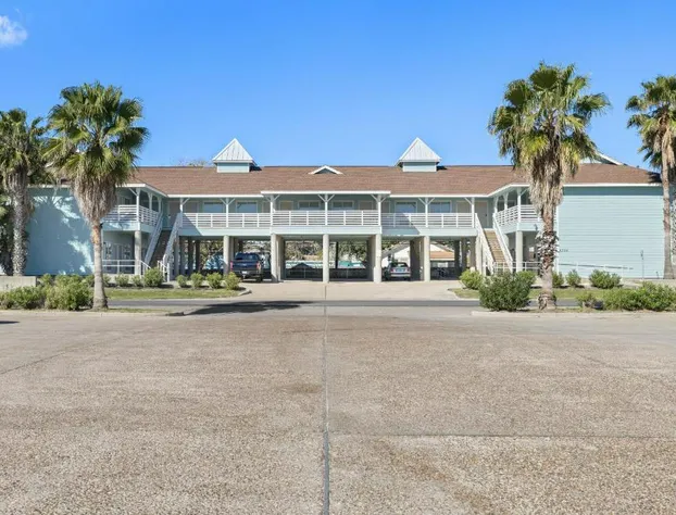 Bluff's Landing Lodge hotel detail image 3