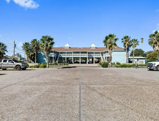 Bluff's Landing Lodge hotel detail image 4