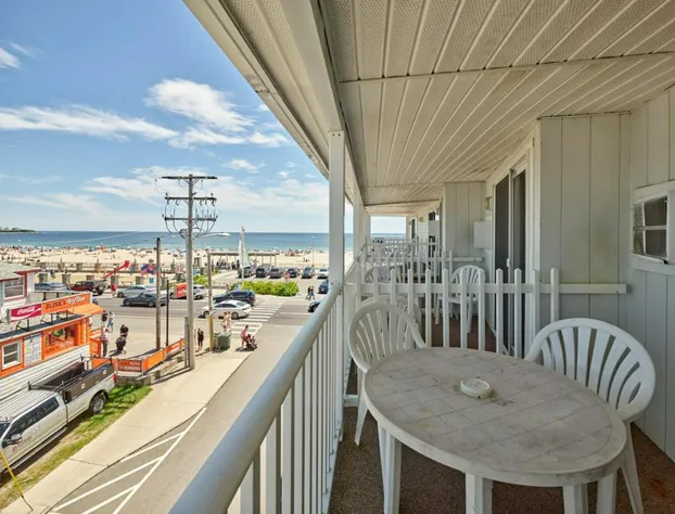 The Hillcrest hotel detail image 2