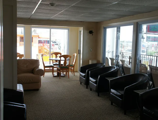 The Hillcrest hotel detail image 4