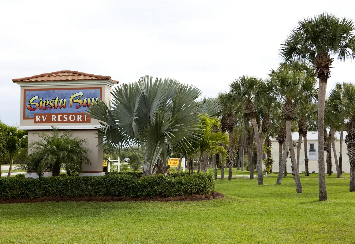 Siesta Bay RV Resort hotel hero