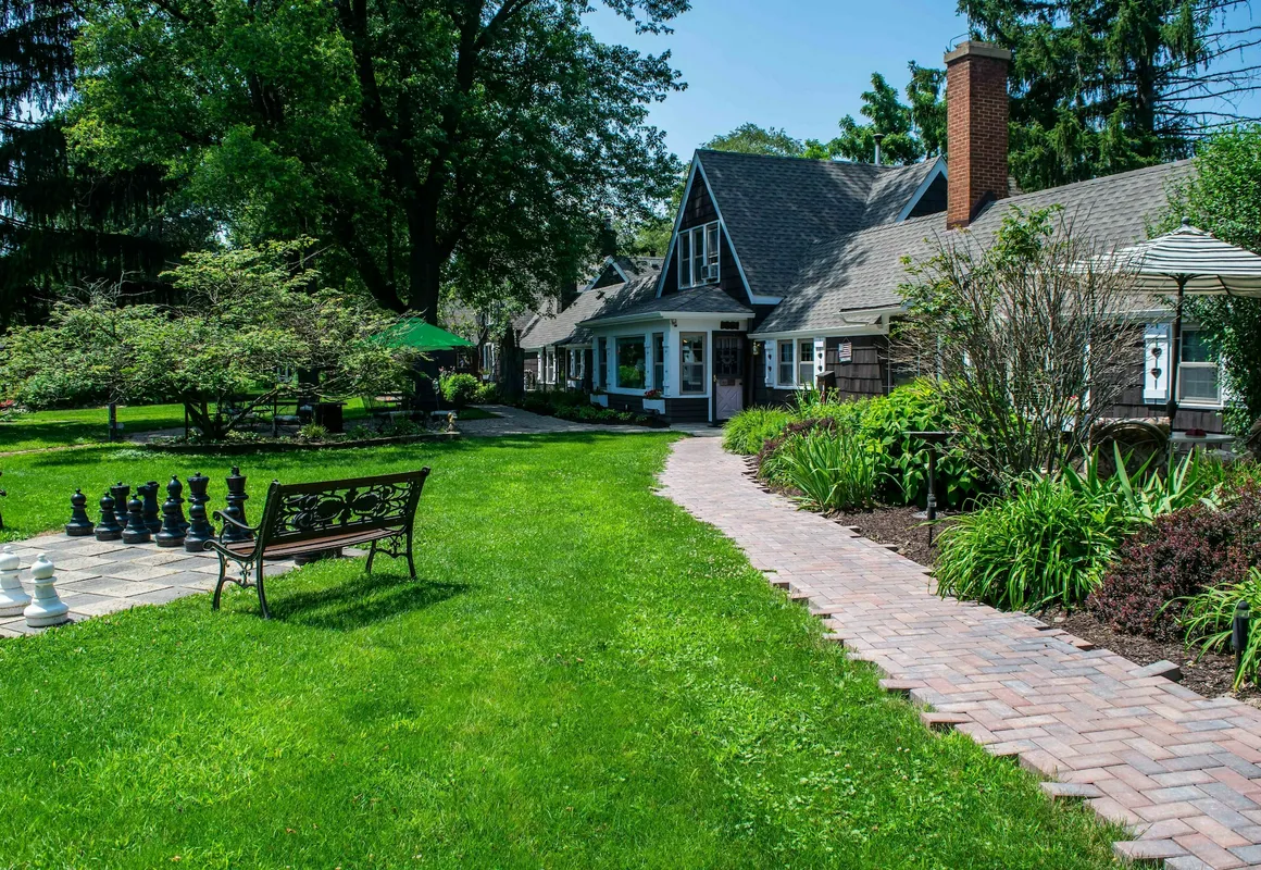 Lazy Cloud hotel hero