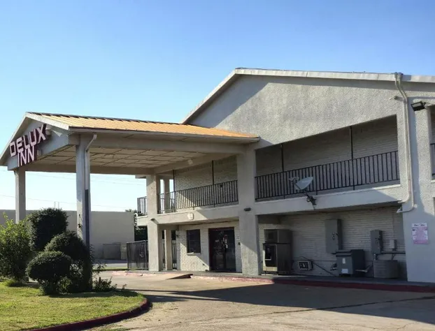 Deluxe Inn Motel By Oyo Grand Prairie Interstate 30 hotel detail image 2