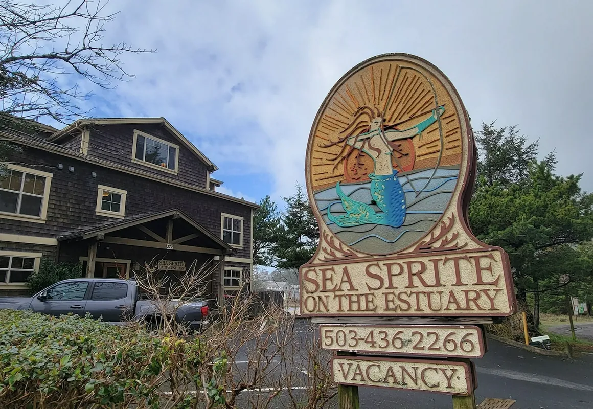 Sea Sprite on the Estuary hotel hero