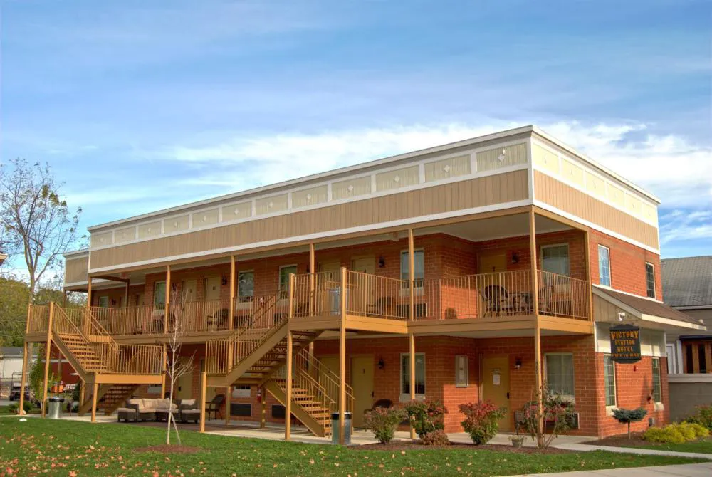 Put in Bay Victory Station Hotel hotel hero