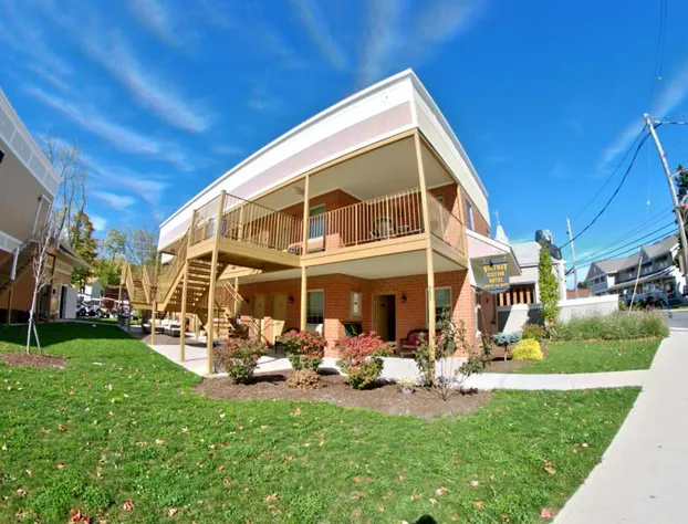 Put in Bay Victory Station Hotel hotel detail image 1