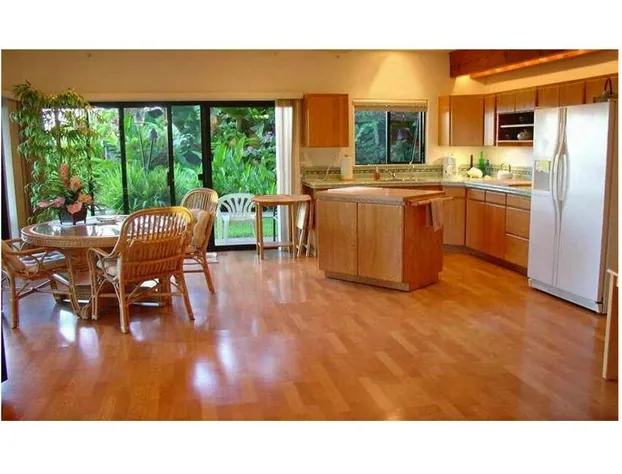 Adventure in Paradise hotel detail image 3