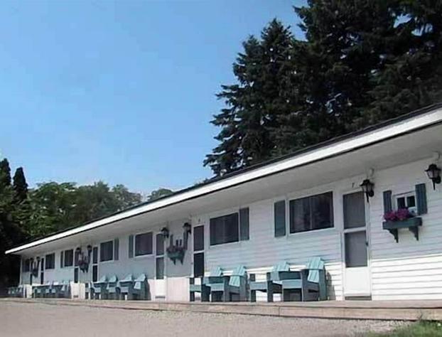 Country Squire Motel hotel detail image 1