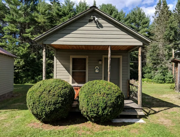 Pine Tree Motel & Cabins hotel detail image 3