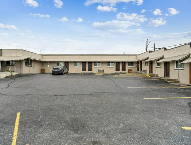 Selkirk Motel hotel detail image 3