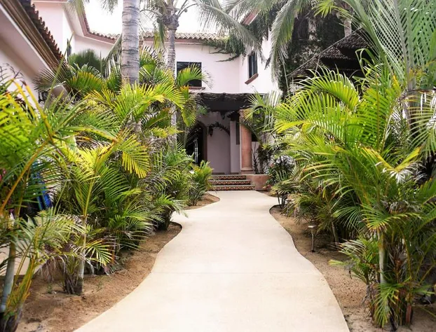 Cerritos Beach Inn hotel detail image 1