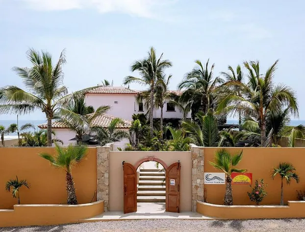 Cerritos Beach Inn hotel detail image 4